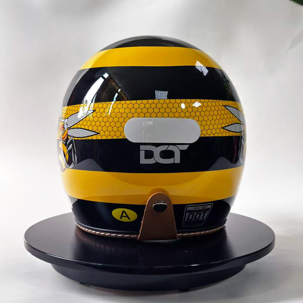 Nuevo casco de motocicleta Ret - Yellow Cycling Gear reseña y precio